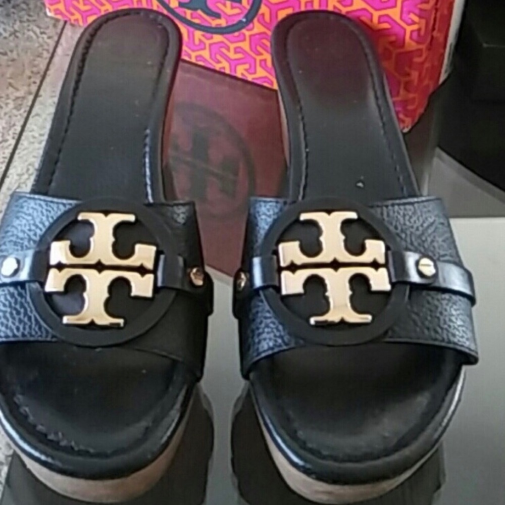 Black Tory Burch wedge in good condition